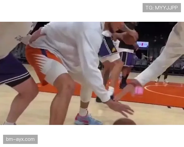 布克训练完直接去夜店？这作息普通人熬不过三天