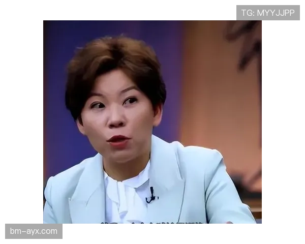 邓亚萍出门只拎个小包，结账那刻全场无语，我这月薪连背影都买不起